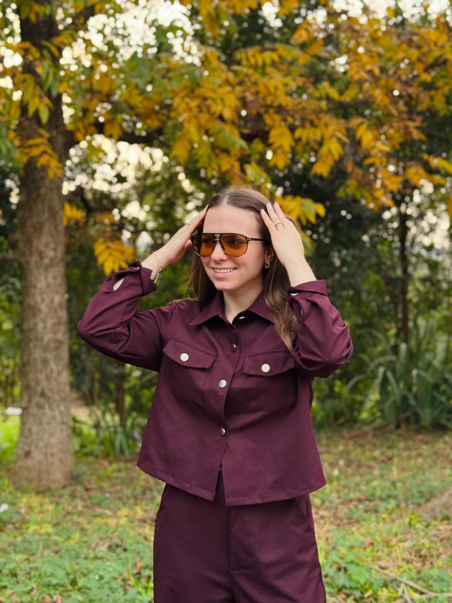 Aline Pieniz em passeio ao ar livre